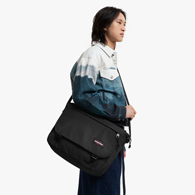 Delegate Omuz Çantası | Eastpak