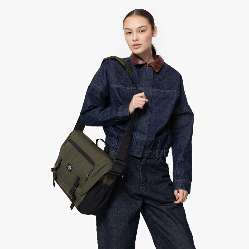 Courier Pro Cs Forest Omuz Çantası | Eastpak